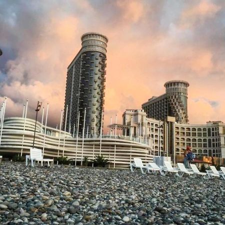 Orbi Sea Tower Apartment Batumi Bagian luar foto