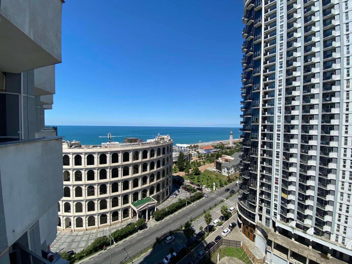 Orbi Sea Tower Apartment Batumi Bagian luar foto