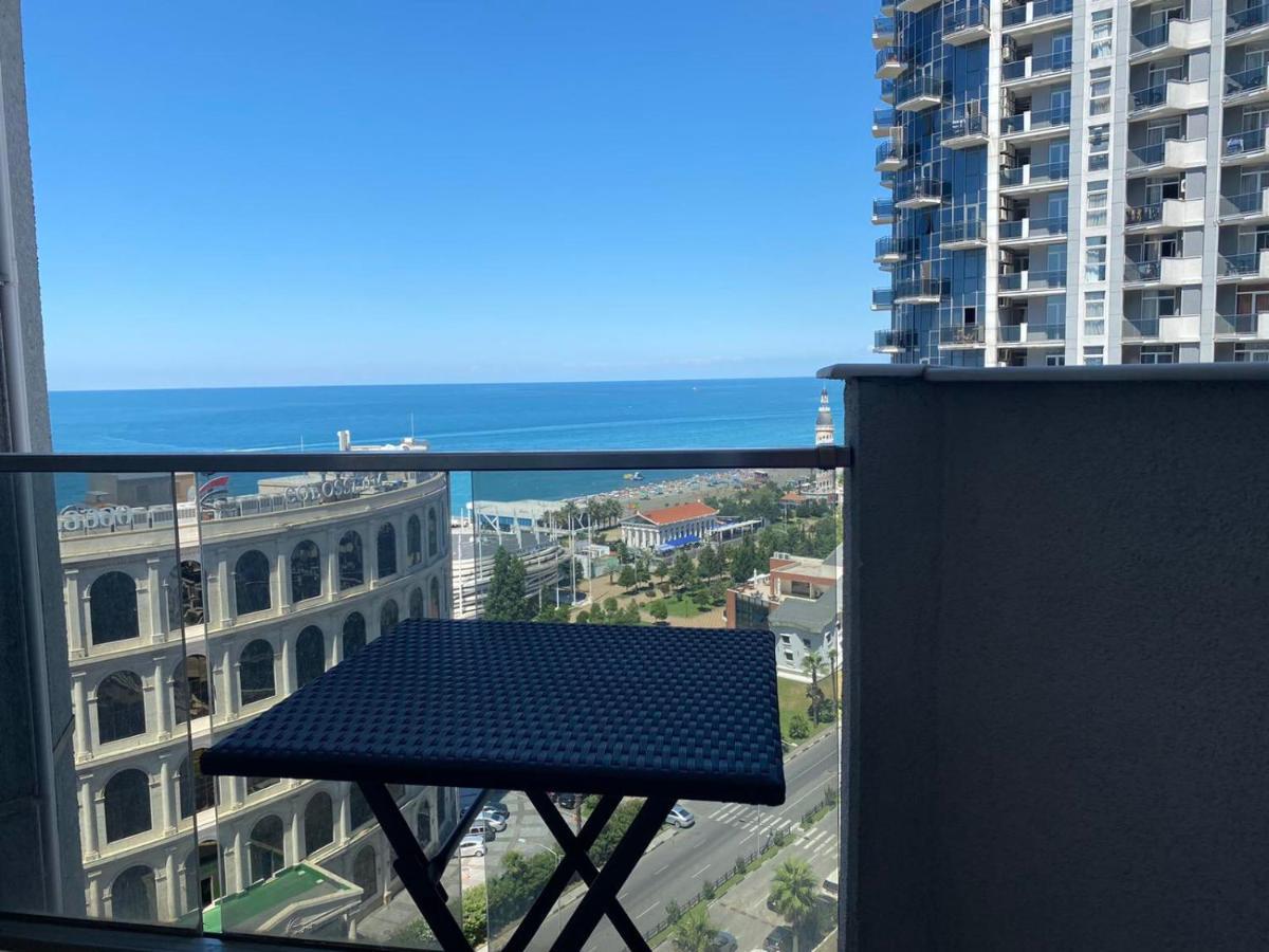 Orbi Sea Tower Apartment Batumi Bagian luar foto