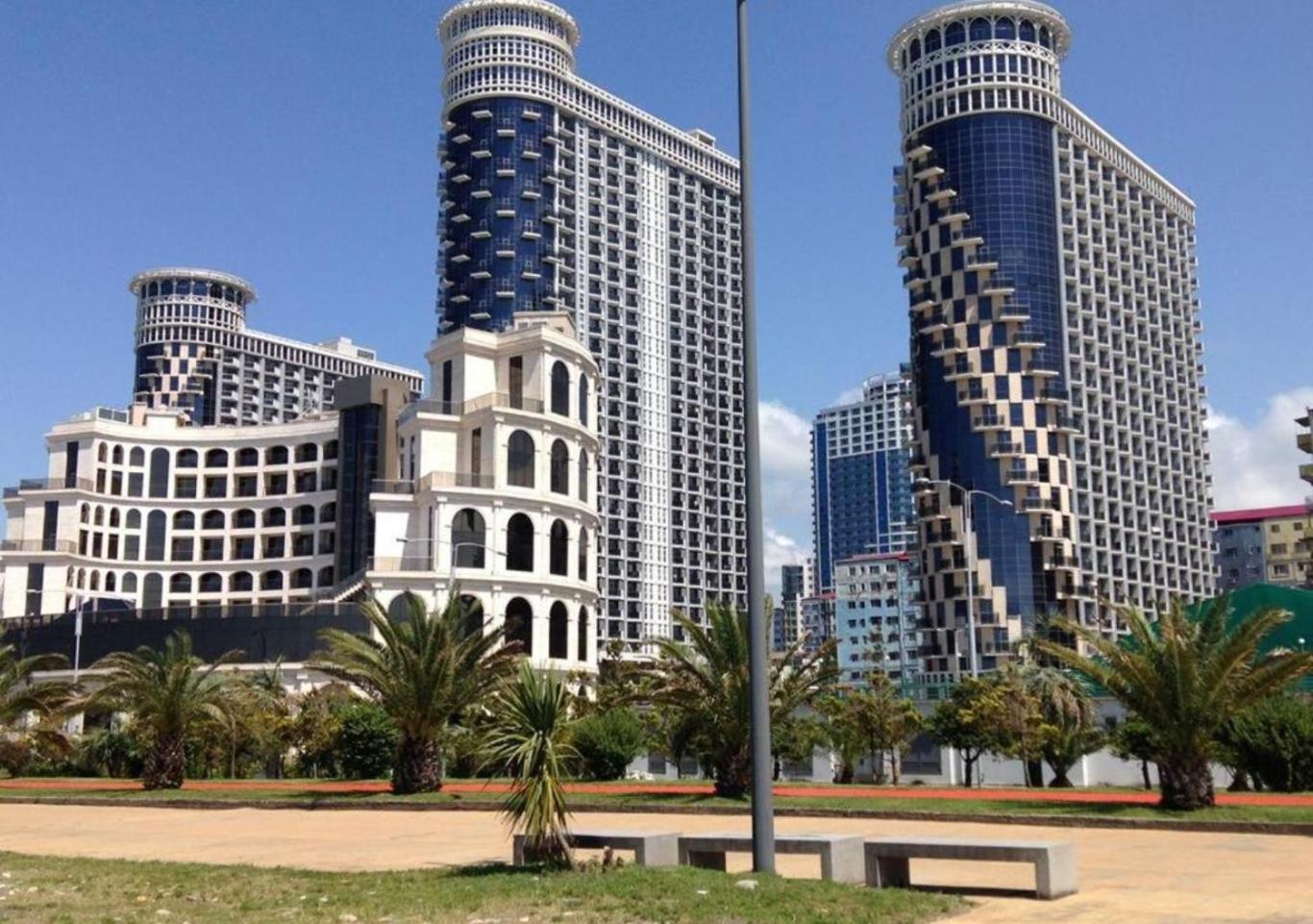 Orbi Sea Tower Apartment Batumi Bagian luar foto