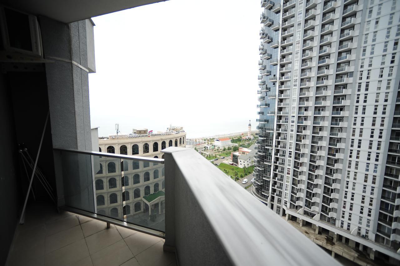 Orbi Sea Tower Apartment Batumi Bagian luar foto