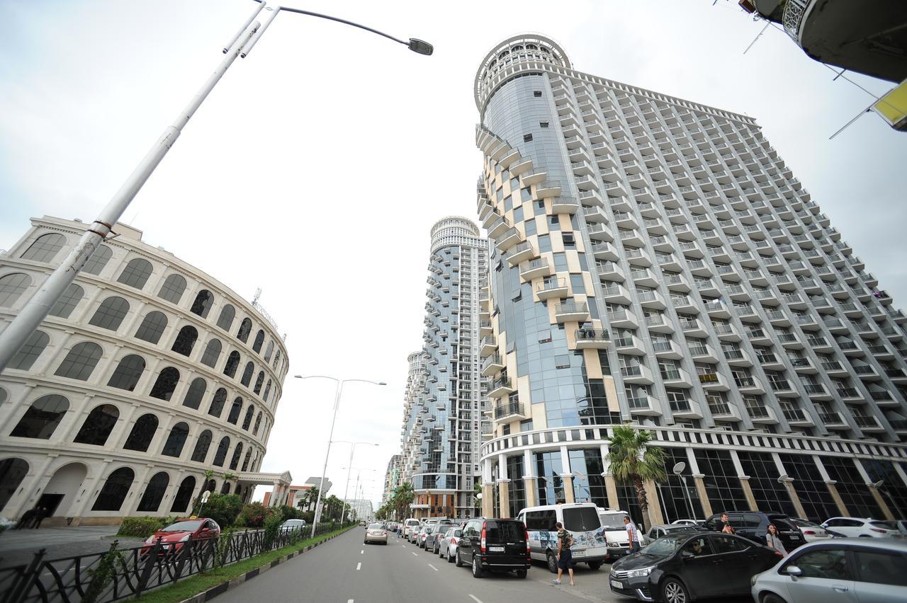 Orbi Sea Tower Apartment Batumi Bagian luar foto